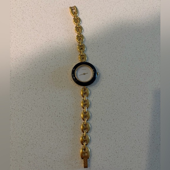 Vintage Gucci Bezel Watch - Picture 11 of 11